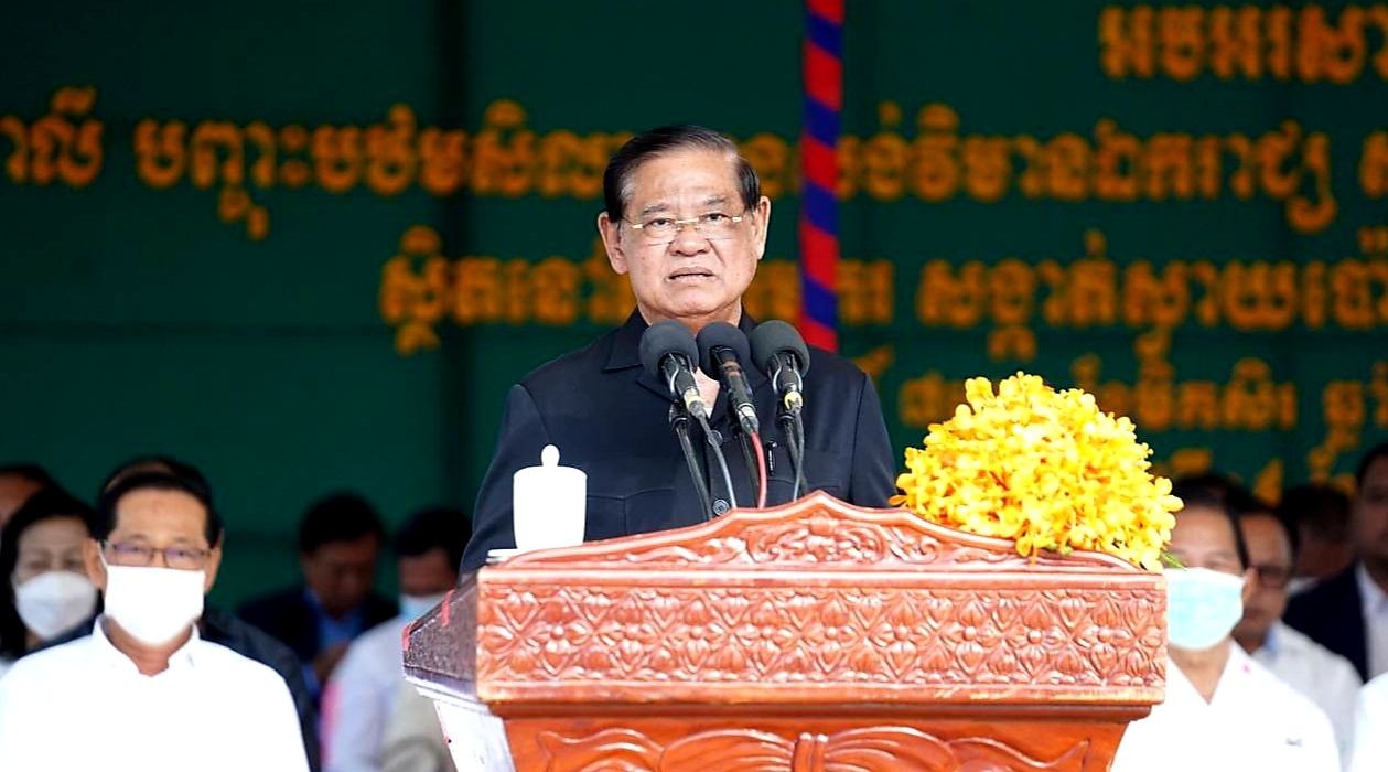 សម្តេចក្រឡាហោម ស ខេង ៖ ការសាងសង់វិមានឯករាជ្យ សួនវិមានឯករាជ្យ ...